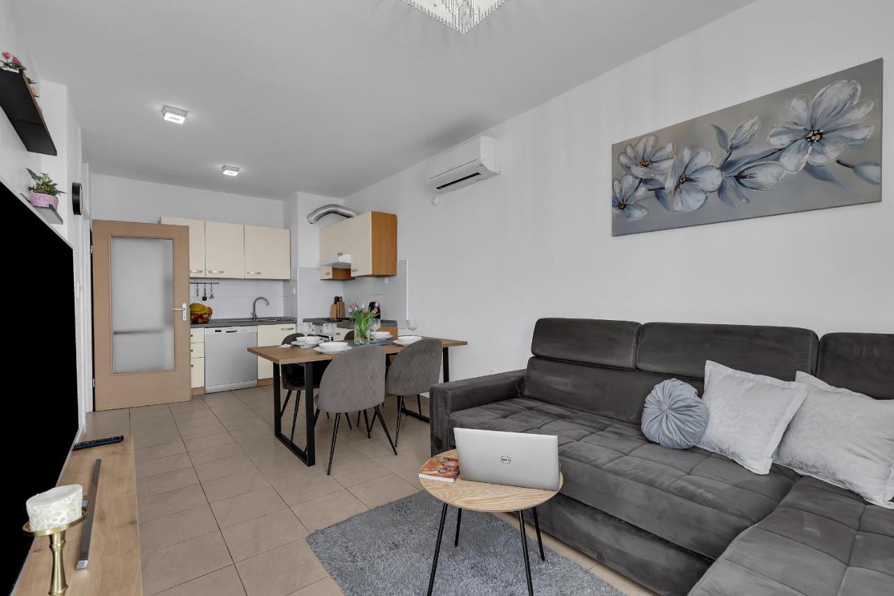 Apartman Magnolia Makarska Exterior foto